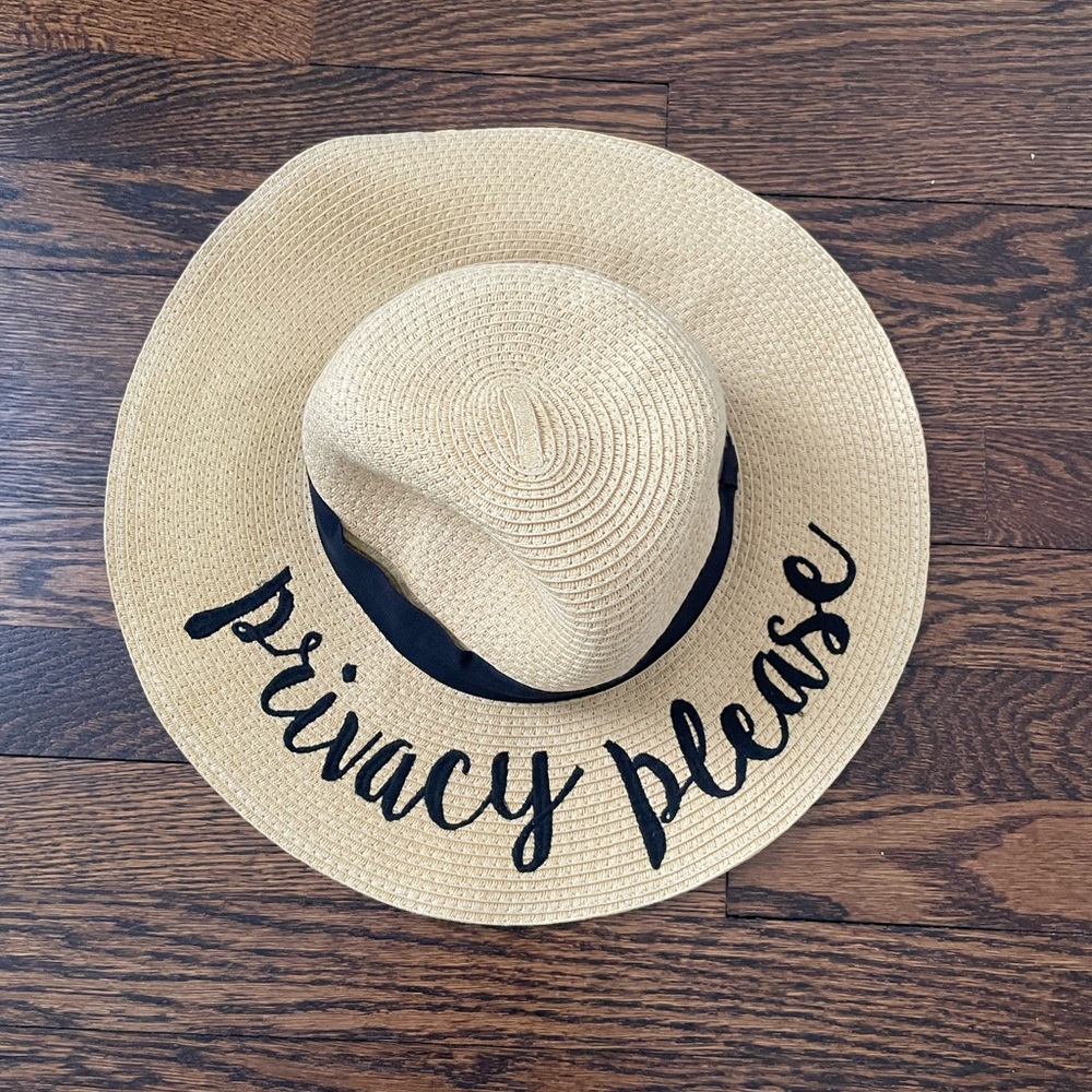 Stylish Beige Sun Hat with Black Trim